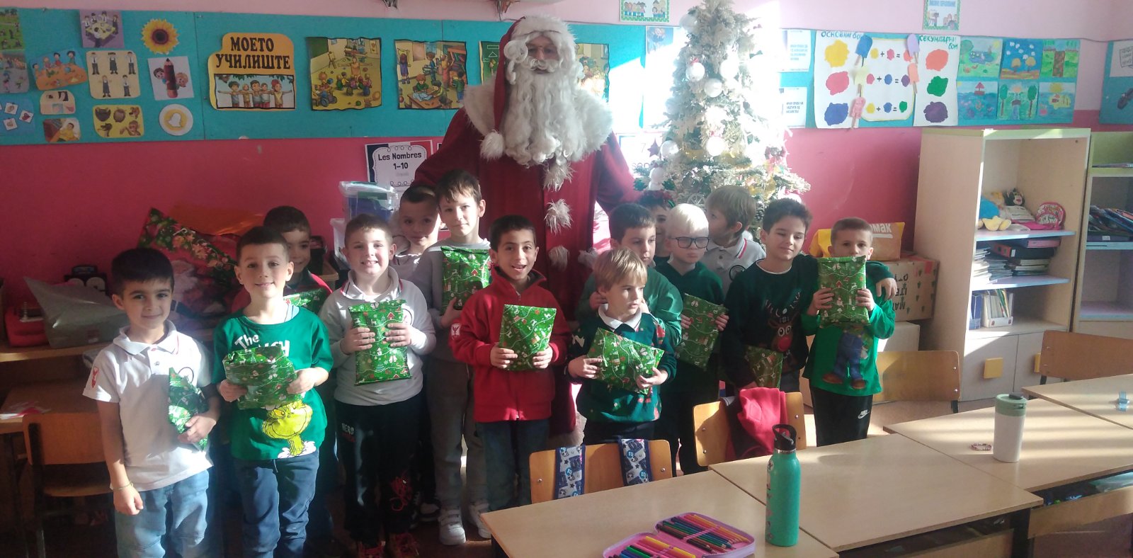 🎄❤️🧑🏼🎄Дедо Мраз во посета на 1а одделение 🧑🏼🎄❤️🎄